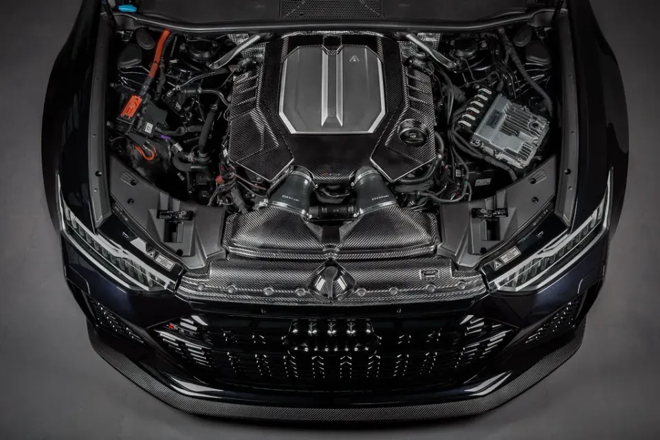 Audi C8 RS6 karbon motorburkolat: Termékrészletek