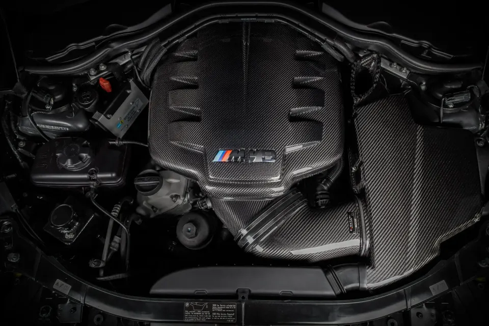 BMW E9X M3 karbon szívócsonk, 3. kép