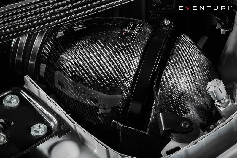 BMW F87 M2 Competition karbon szívórendszer: Termékrészletek