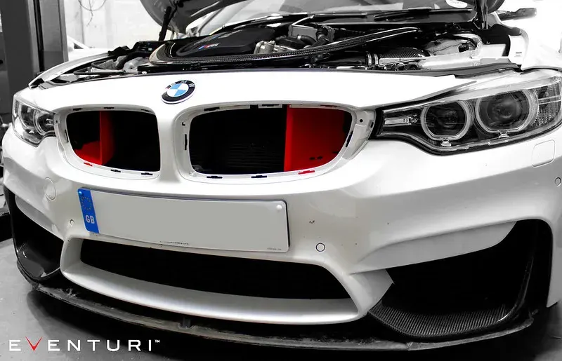 BMW F8X M3/M4 V2 karbon szívórendszer: Fejlesztés