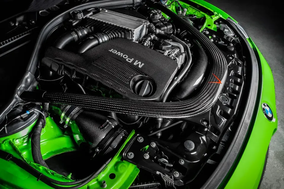 BMW F8X M3/M4 V2 karbon szívórendszer: Termékrészletek