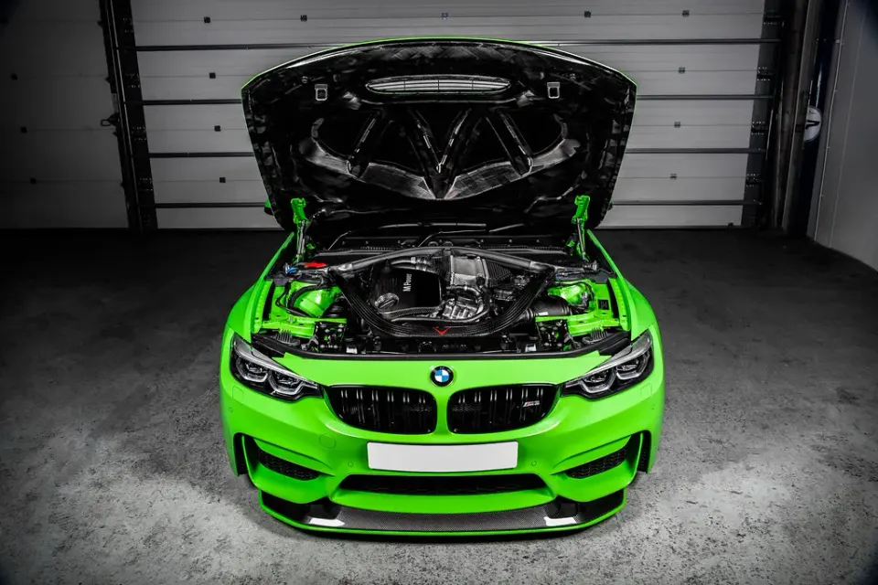 BMW F8X M3/M4 V2 karbon szívórendszer: Termékrészletek