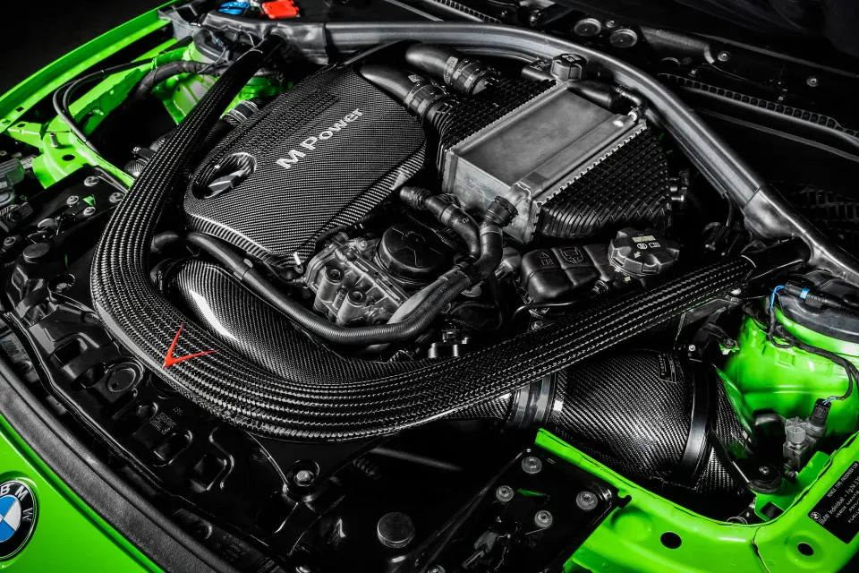 BMW F8X M3/M4 V2 karbon szívórendszer, 3. kép