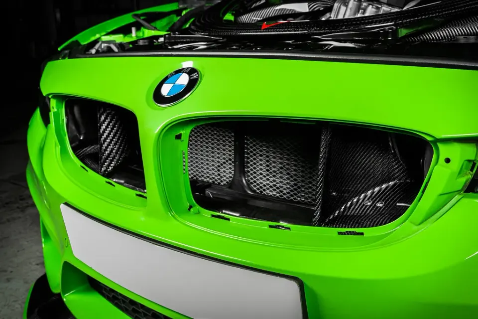 BMW F8X M3/M4 V2 karbon szívórendszer: Termékrészletek
