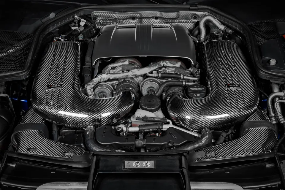 Mercedes C63 / C63S AMG karbon szívórendszer, 26. kép