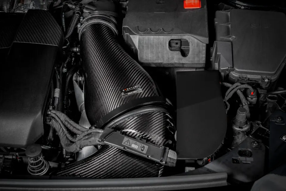 Mercedes W177 A45/C118 CLA45/GLA45 karbon szívórendszer: Termékrészletek