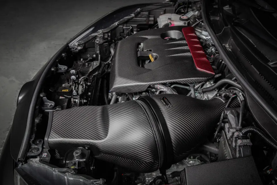 Toyota GR Corolla karbon motorburkolat: Termékrészletek