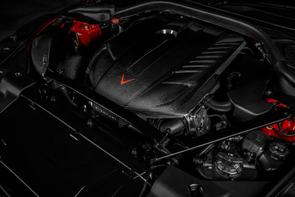 Toyota Supra MK5 karbon motorburkolat: Termékrészletek