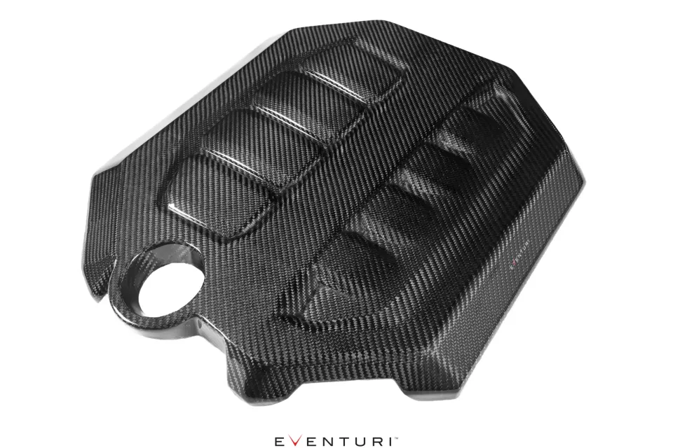 VW Golf MK8 karbon motorburkolat